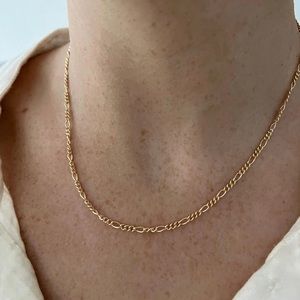 AVL Jewels Fig necklace